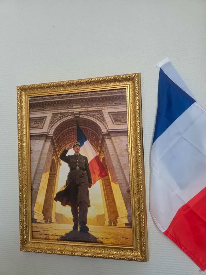 Charles de Gaulle - "Un Arc de Triomphe"