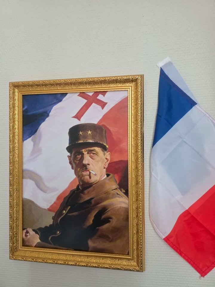 Charles de Gaulle - "République"